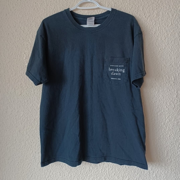 Gildan Other - Breaking Dawn Book Promo T-Shirt